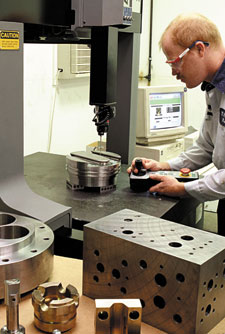 THT Press Manufacturer at a machine